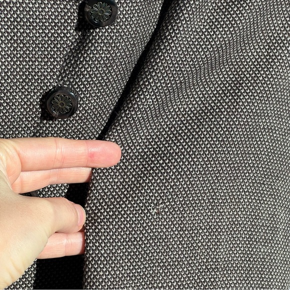 Tahari Arthur S Levine 100% Wool Asymmetrical Blazer Women’s 14 - Picture 5 of 11